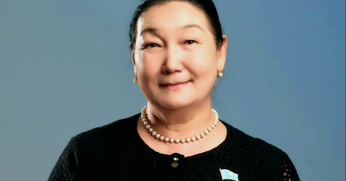 Шығысқа біткен бір шынар