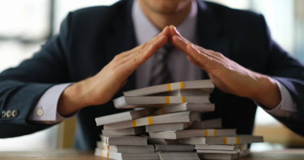 «Танымал блогерлер жарнамалады»: Павлодар тұрғыны қаржы пирамидасына қалай алданғанын айтты