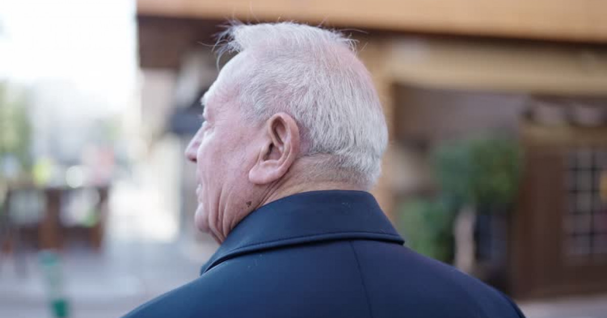 «Бұрынғы ақсақалдар тост сөйлемейтін»: қазақ жазушысы бүгінгі күннің өзекті мәселесі жайлы айтты