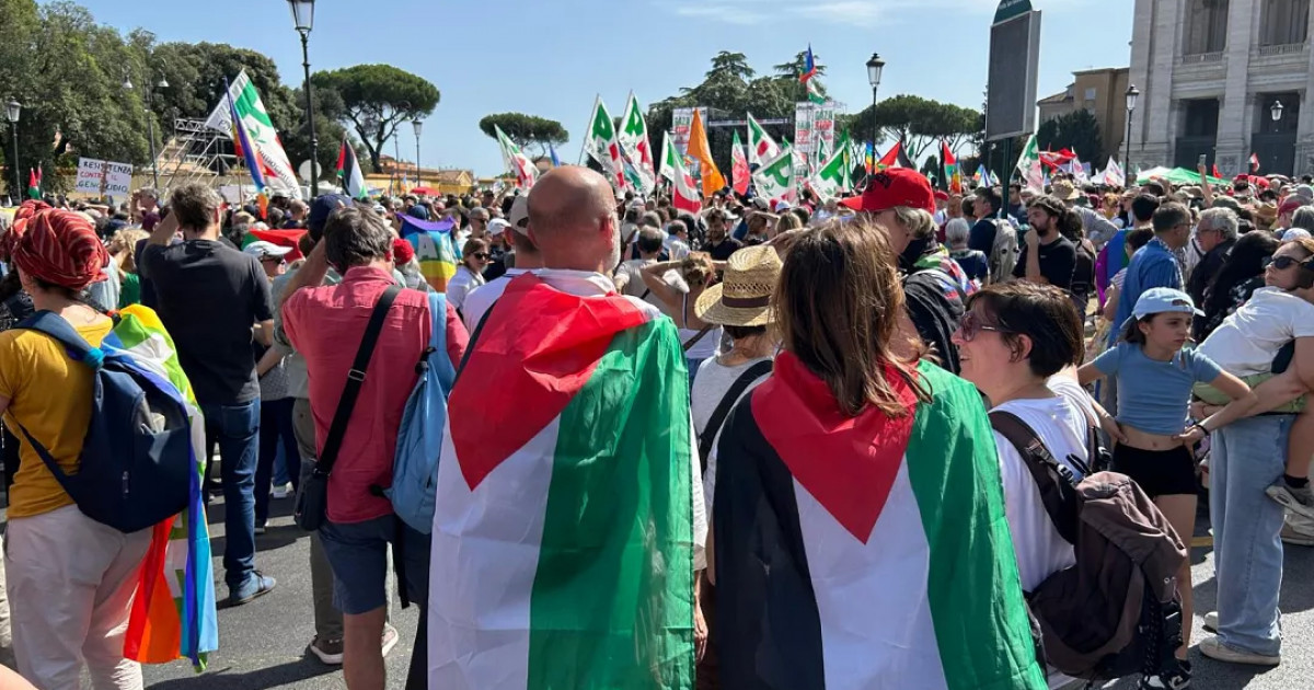 Римде мыңдаған адам Газа секторындағы соғысқа қарсы шеру өткізді