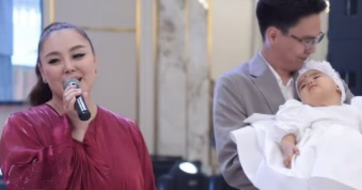 Сәбит Әбдіхалықовтың әйелі Айгүл Иманбаеваның немересіне бриллиант сыйлады