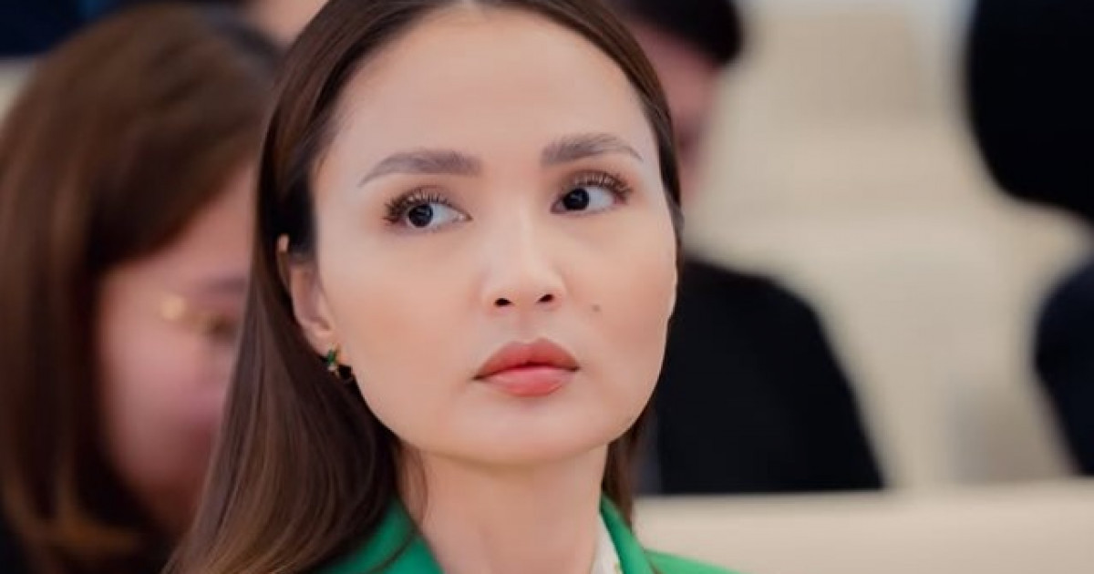 «Үлкен болсаңыз да, ұнатамын...»: Жұлдыз Әбдікәрімова өзінен жасы кіші жігіттің білдірген сезіміне жауап қайтарды