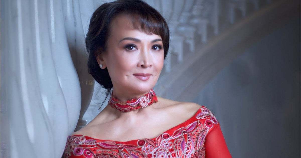 «Тоғыз немерем бар»: Нұржамал Үсенбаева отбасы туралы айтты