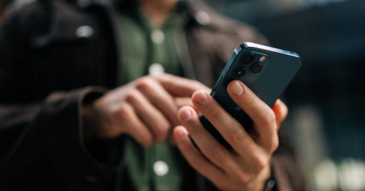 Түркияда әйелін тыңшылық бағдарламамен аңдыған адам сотталды