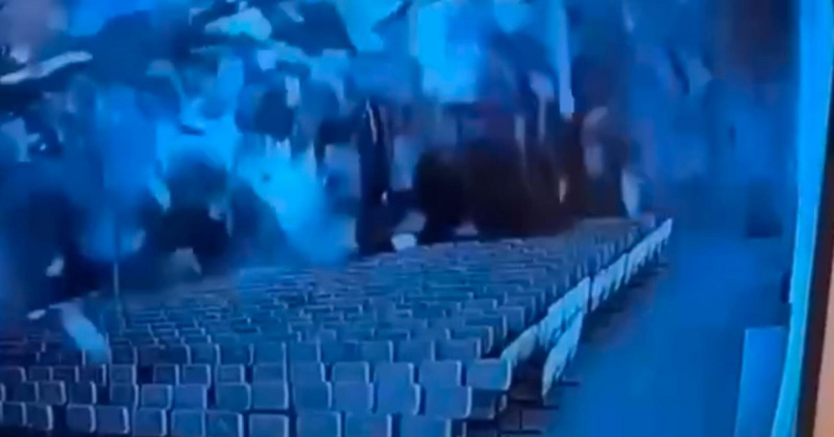 «1 200-ден астам бала білім алады»: Маңғыстау облысындағы мектептің төбесі опырылып түсті