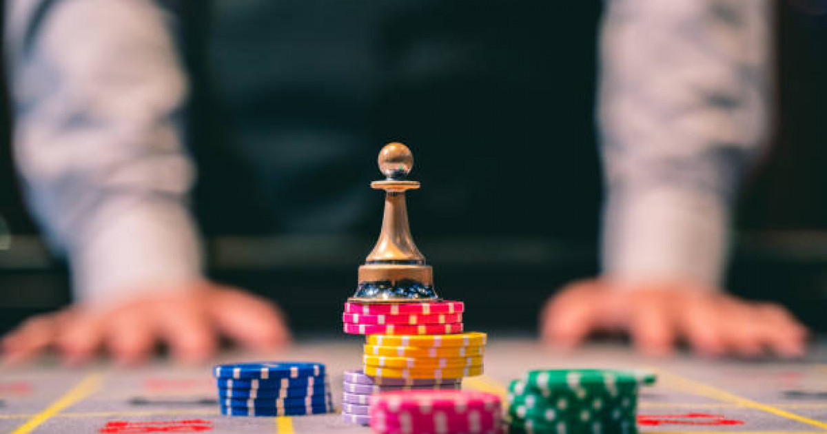 «34 миллион теңге»: 4 жыл бойы құмар ойын ойнаған шенеунік жұмыстан босатылды