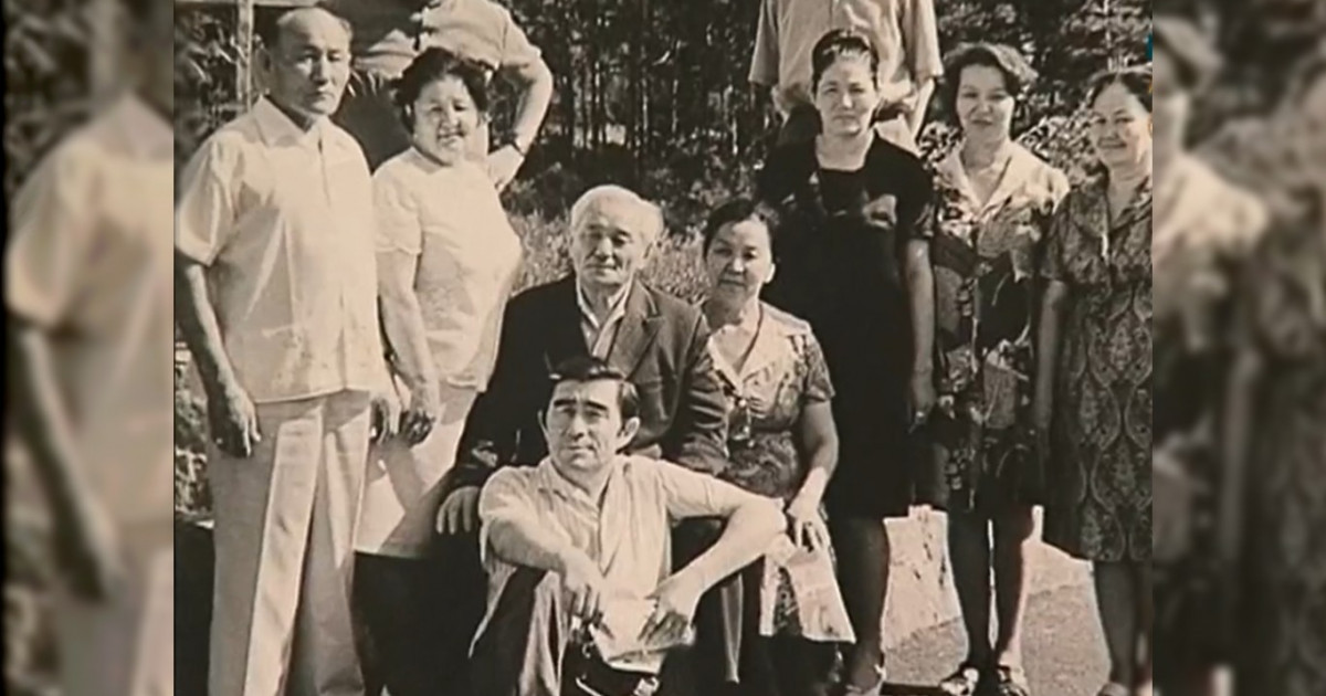 «Бандыға арналған ән» немесе «Қыстыгүні мал қорадағы концерт»: Жүсіпбек Елебековтің естелігі