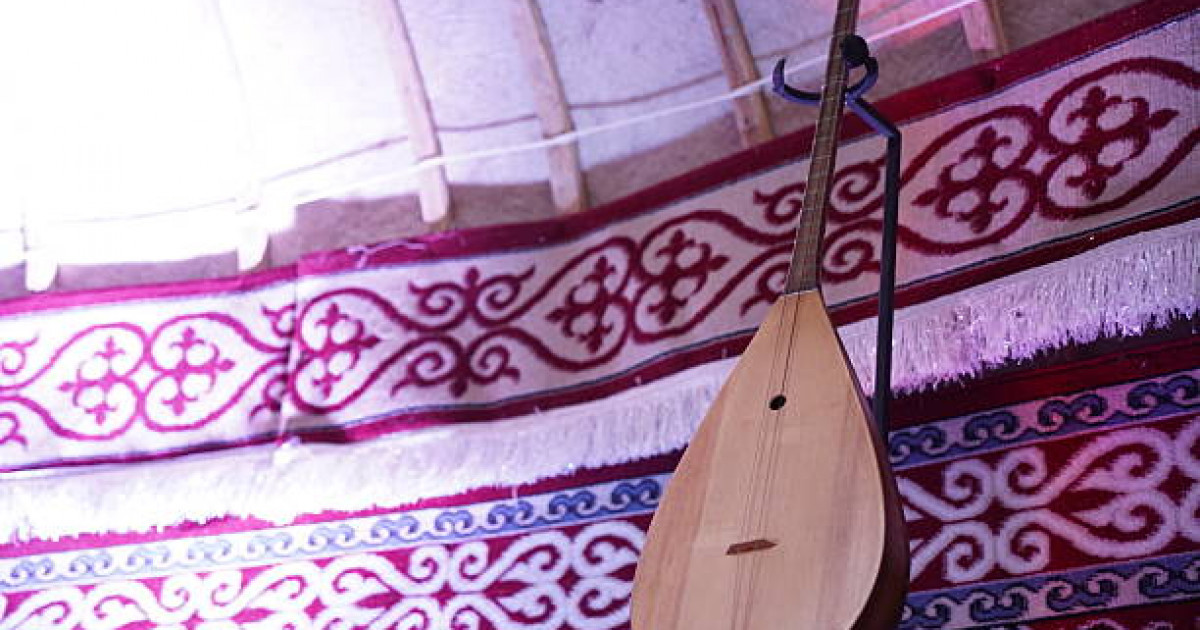 Домбыра күні: XX ғасырда күйшілік өнерге жаңалық алып келген 8 домбырашы