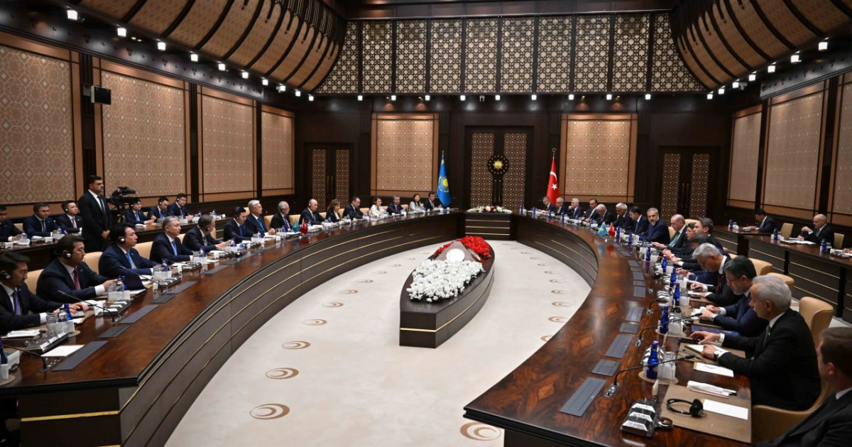 Қасым-Жомарт Тоқаев пен Режеп Тайып Ердоған Қазақстан-Түркия Жоғары деңгейдегі стратегиялық ынтымақтастық кеңесінің 5-отырысын өткізді