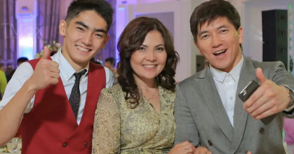 «Қолымен жасап жатқаны қандай үлгі?!»: Сәкен Майғазиевтің әйелін желідегілер мақтап жатыр