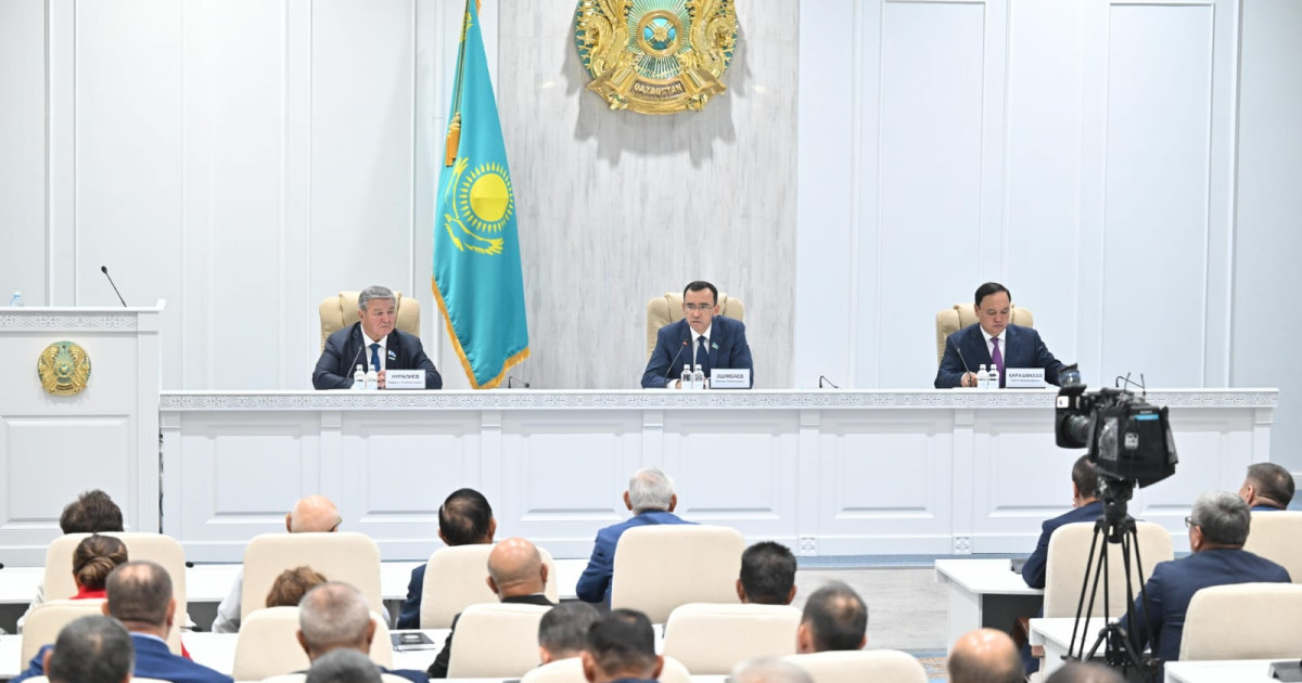 Мәулен Әшімбаев Жамбыл облысының тұрғындарымен кездесті