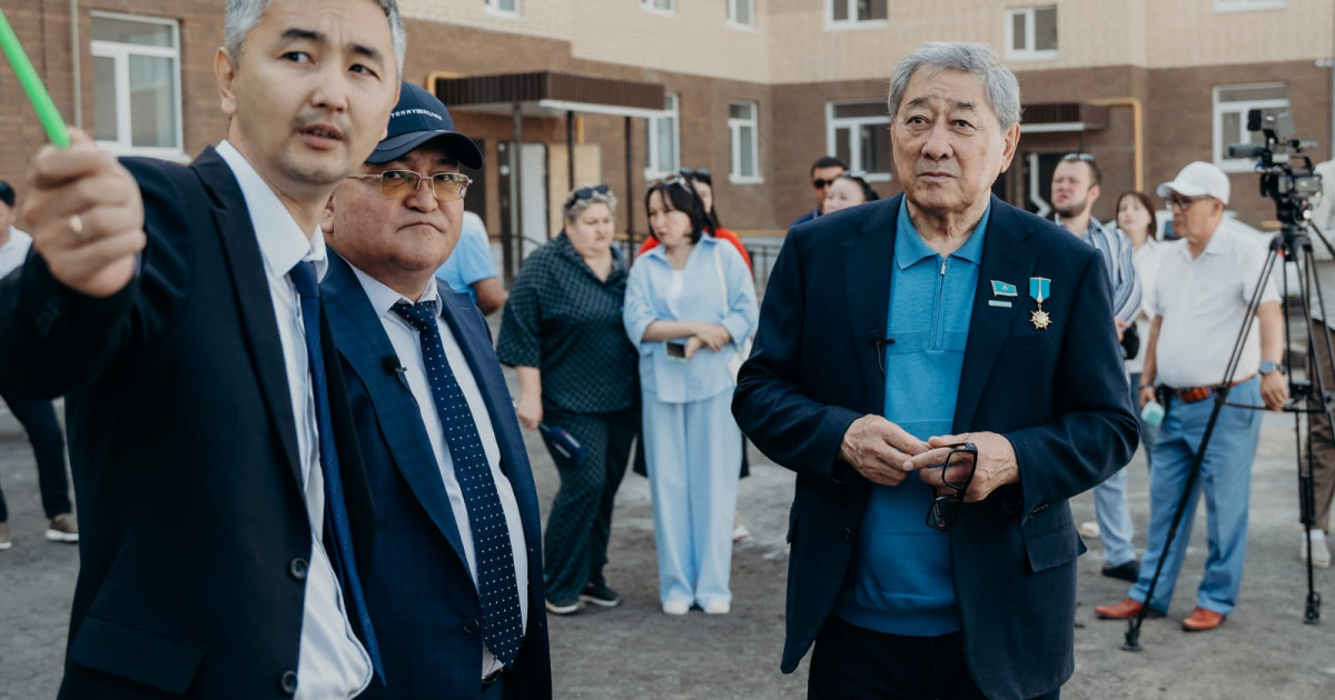 Мәжіліс депутаты Оралдағы «Ақжайық» шағын ауданының құрылыс барысымен танысты