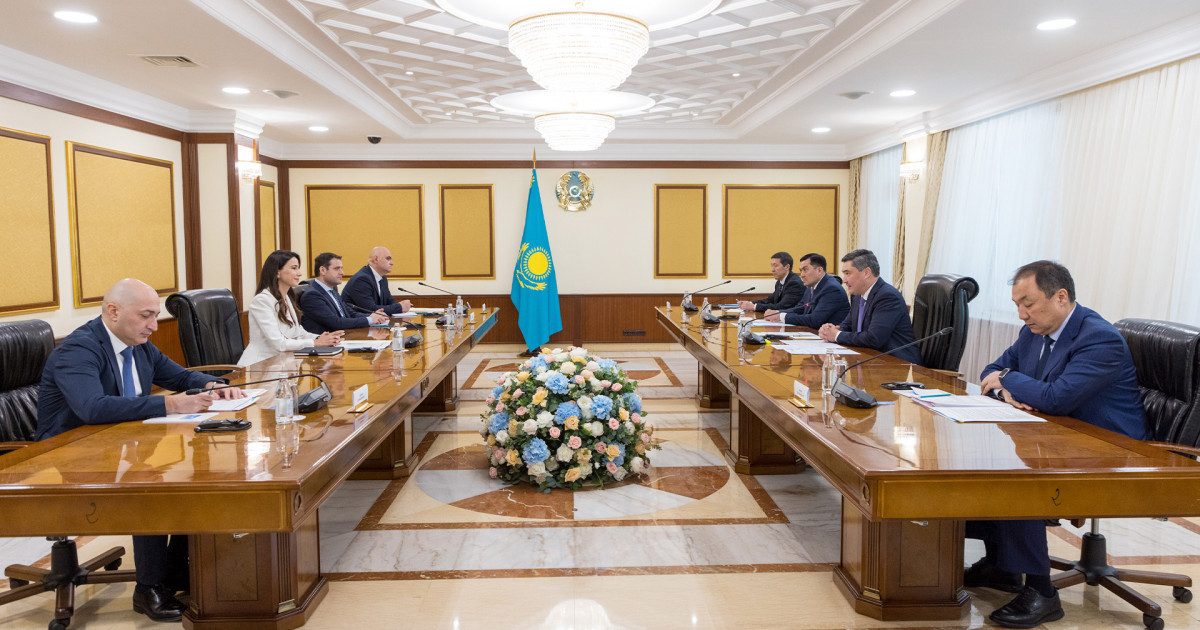 Олжас Бектенов Грузияның экономика министрімен сауда-экономикалық ынтымақтастықты нығайту мәселелерін талқылады