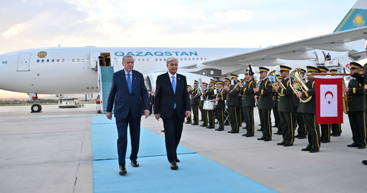 Президент Түркияға ресми сапармен барды