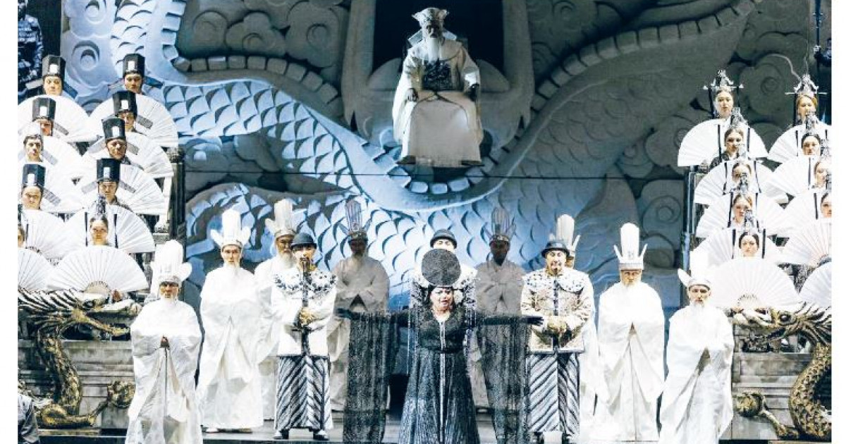 Жаңа есімдер жарқыраған күн