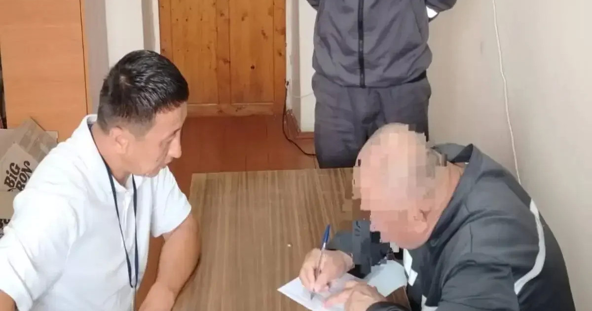 Абай облысында 53 жастағы ер адам бірінші сыныпқа барды