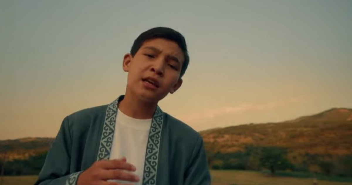 «Балқадиша» әнін орындап, желі жұлдызына айналған баланың бейнебаяны жарық көрді (видео)