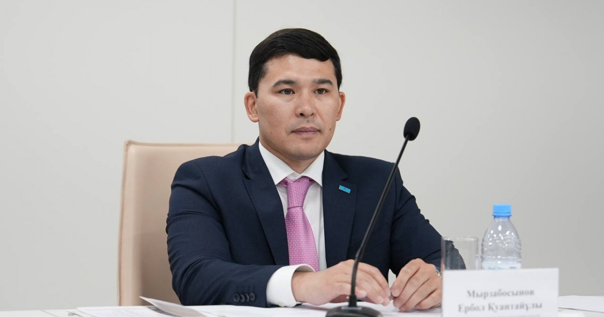 Ербол Мырзабосынов кәсіби мереке қарсаңында спорт ардагерлерімен кездесті