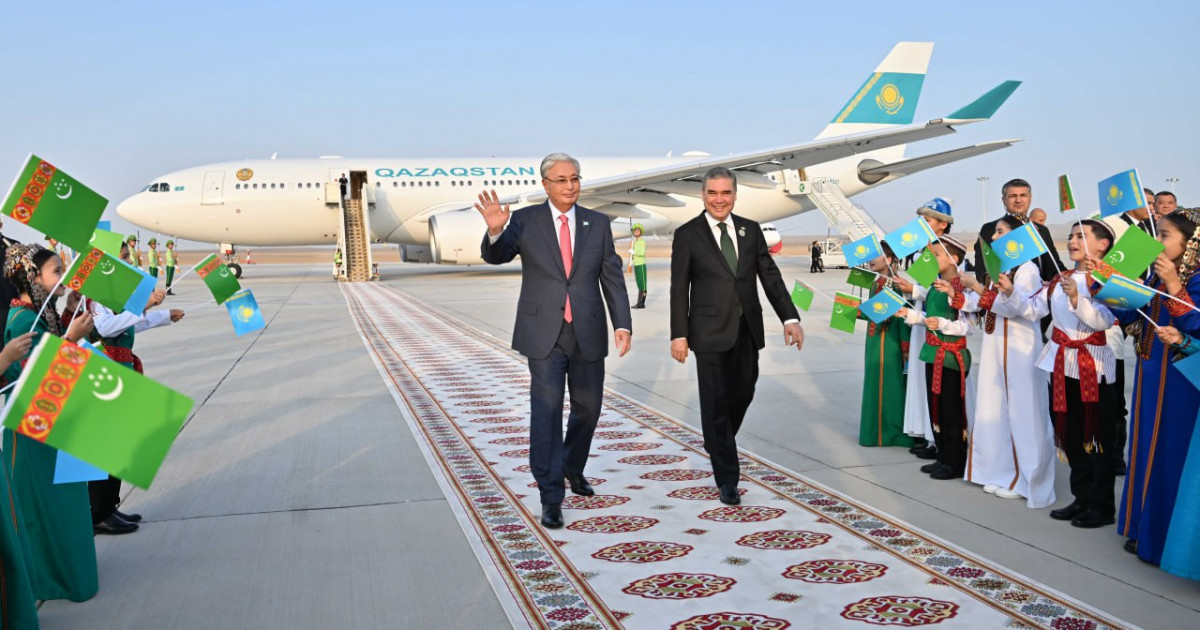 Қасым-Жомарт Тоқаев Түрікменстанға барды