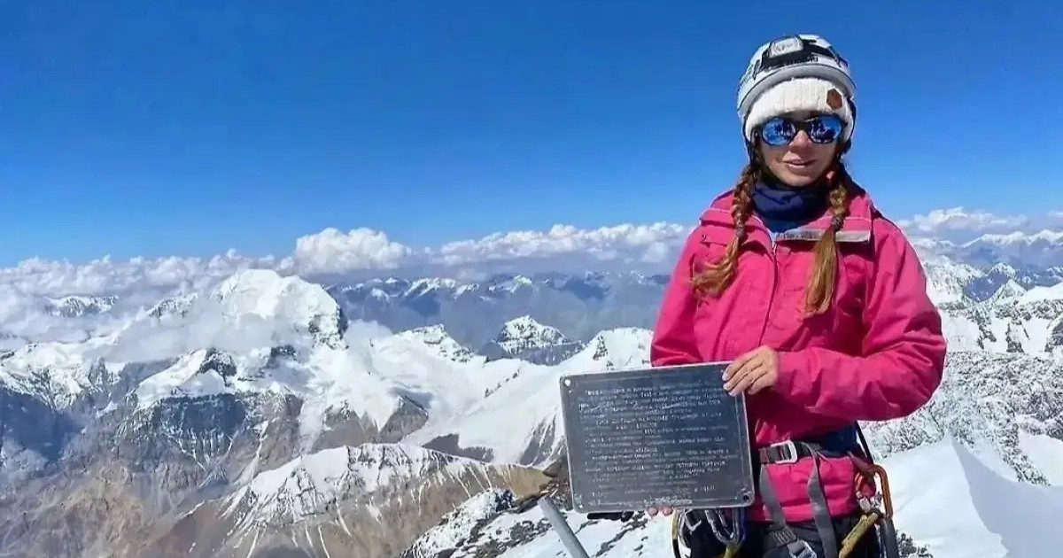 Қырғызстандағы тау шыңында қалып қойған альпинистің ұлы Ресей билігінен көмек сұрады