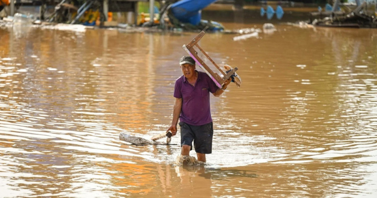 Қытайда қатты тасқыннан қарттар үйінде 31 адам қаза тапты