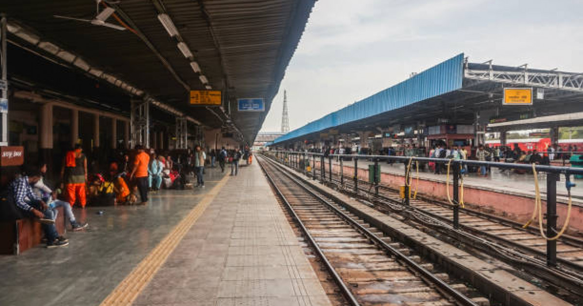 «Камераға қарап, пышақтағы қанды сүрткен»: Ақтөбеде пойыз басшысын аяусыз өлтіріп кетті