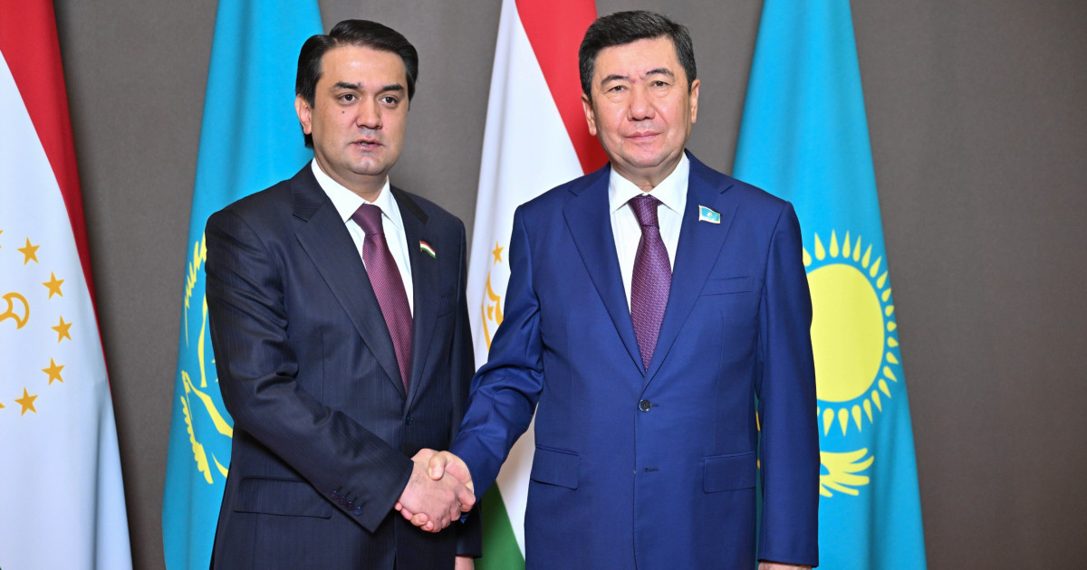 Мәжіліс Спикері Тәжікстан Маджлиси Оли Маджлиси милли  төрағасымен кездесті