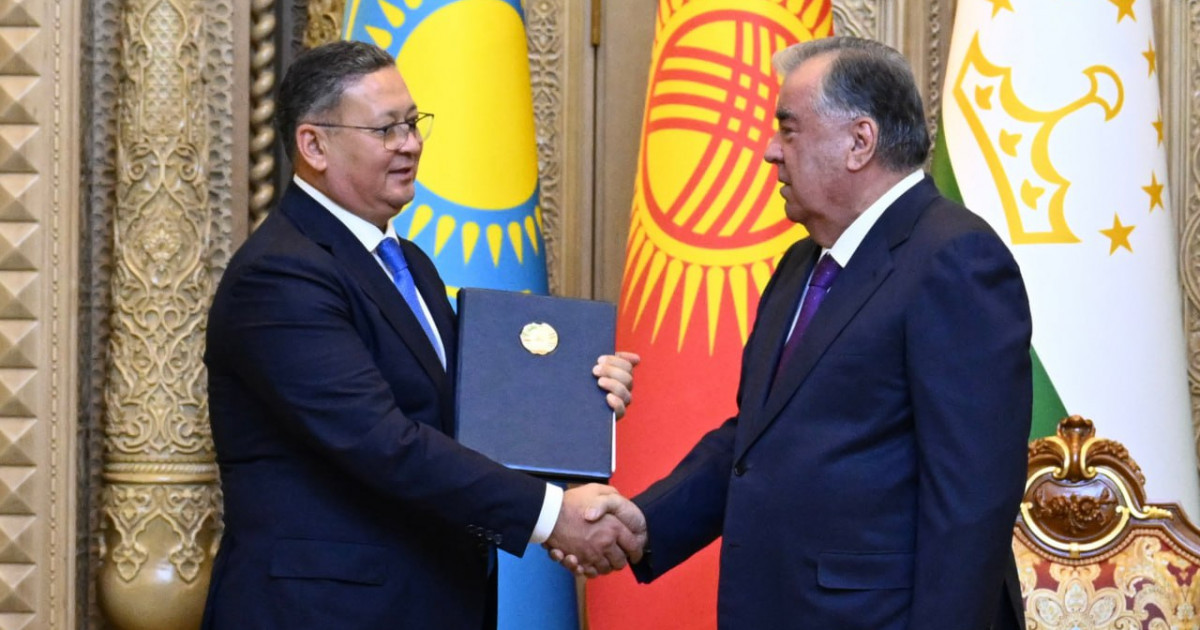 Тәжікстан президенті Қазақстан СІМ басшысын қабылдады