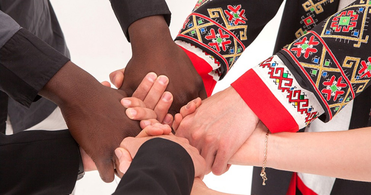 Тілдік кедергілер жойылды: енді аудармашының керегі жоқ