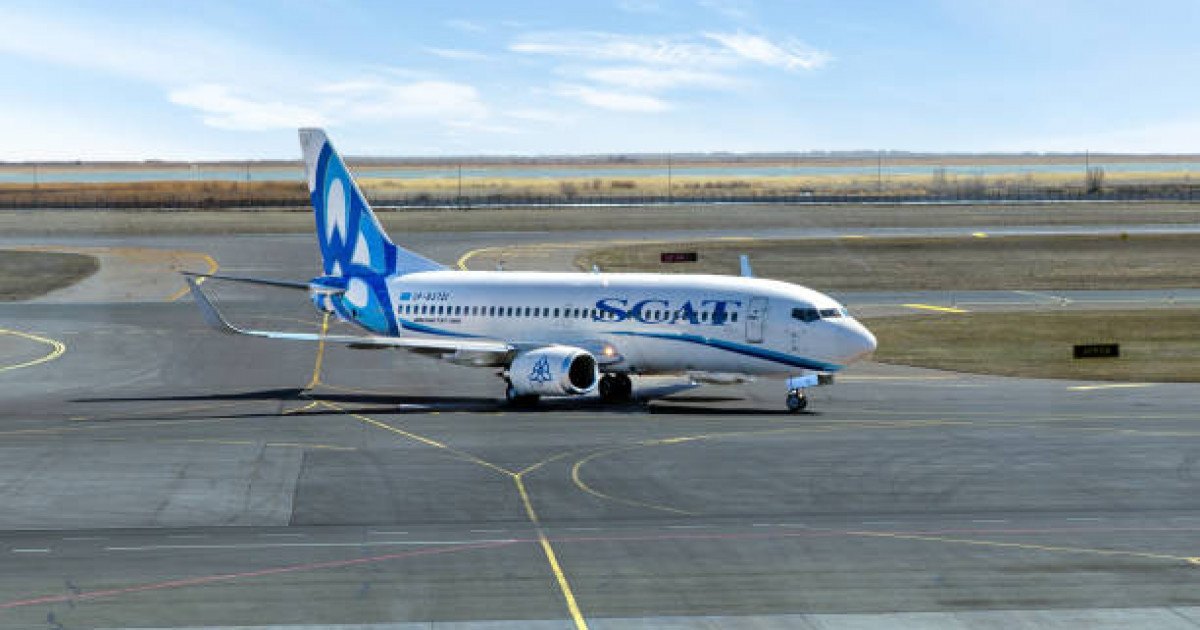 «Ұшақта бомба бар»: Ақтауда сәбиімен ұшқалы тұрған әйел әуежайды дүрліктірді