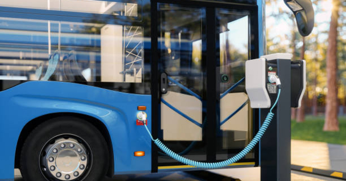 Алматыдағы мамандандырылған музыка мектеп-интернаттарына жаңа автобустар берілді