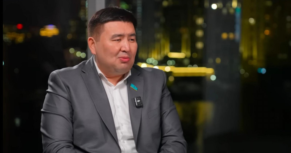 «Бала-шағамның суретін көрсетіп, қорқытты»: лудоманияға қарсы заң жобасымен айналысқан депутатқа қысым жасалған