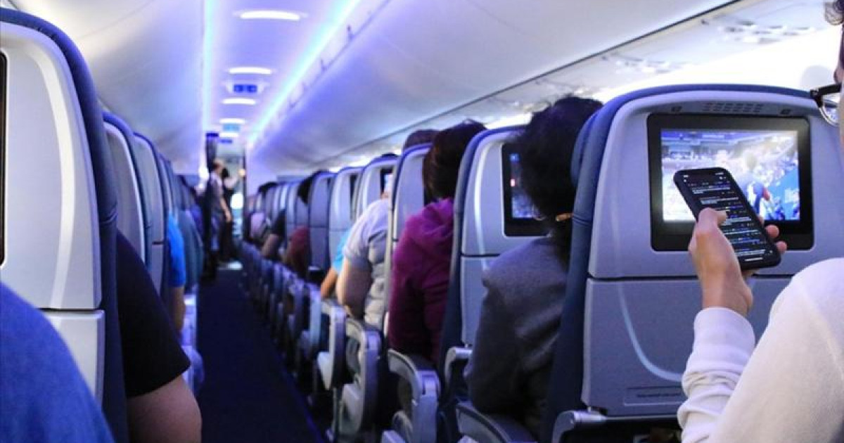 Барлық жолаушыларға ұшу кезінде тегін ауызсу беріледі — министр