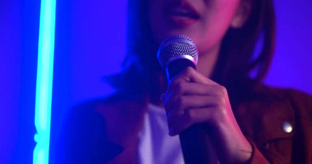 Қазақстанда әншілерге фонограммамен ән айтуға тыйым салынды