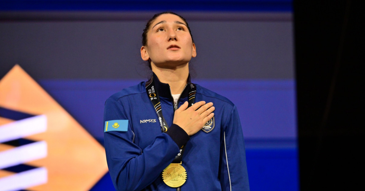 «Қанша алуы керек?»: әлем чемпионы атанған боксшыларымызға қандай сыйақы берілетіні айтылды