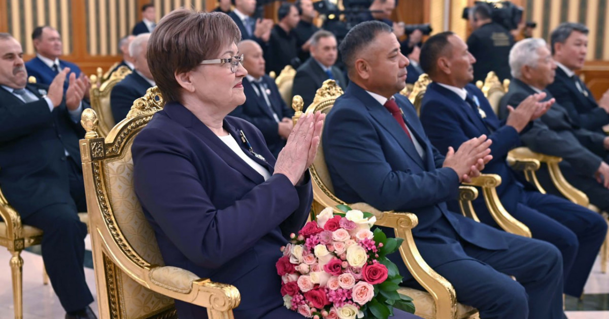 Қасым-Жомарт Тоқаев Қазақстан шикізат өндірумен қатар, оны терең өңдеуге баса мән беретінін айтты