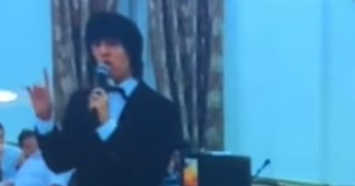 «Қыз сияқты ән салады деп күлді»: Димаш Құдайбергеннің 10 жыл бұрынғы видеосы жарияланды