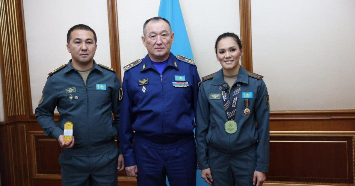 Әлем чемпионы Алуа Балқыбековаға Қорғаныс министрі ерекше марапат тапсырды