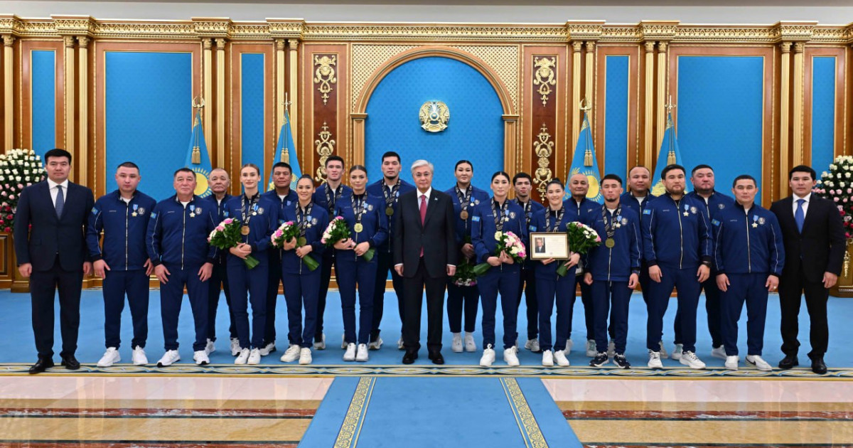 Президент бокстан әлем чемпиондарын «Құрмет» орденімен марапаттады