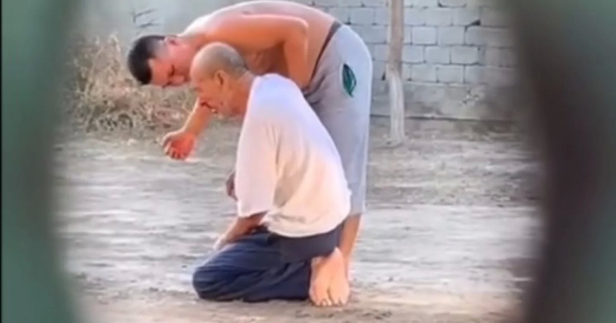 «Ұрған кезде қарап тұрған»: Түркістанда әкесін аямай сабаған баланың келіншегіне де іс қозғалды