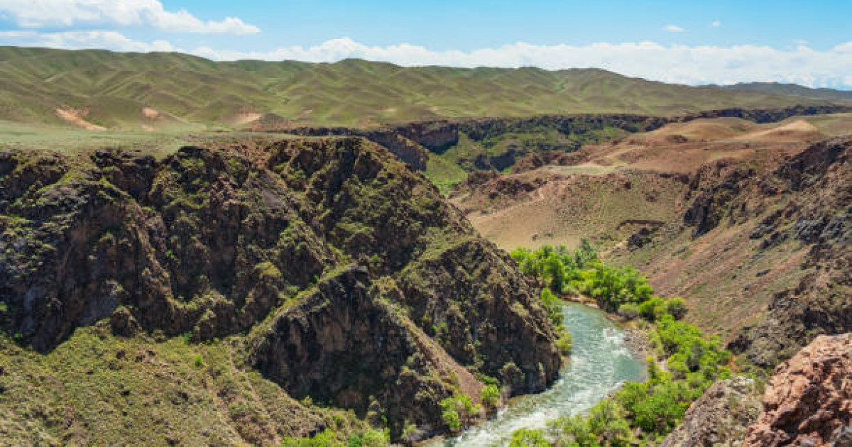 Жолдау-2025: Жер иесіз қалмауға тиіс, оны қадірін білетін азаматтарға беру керек