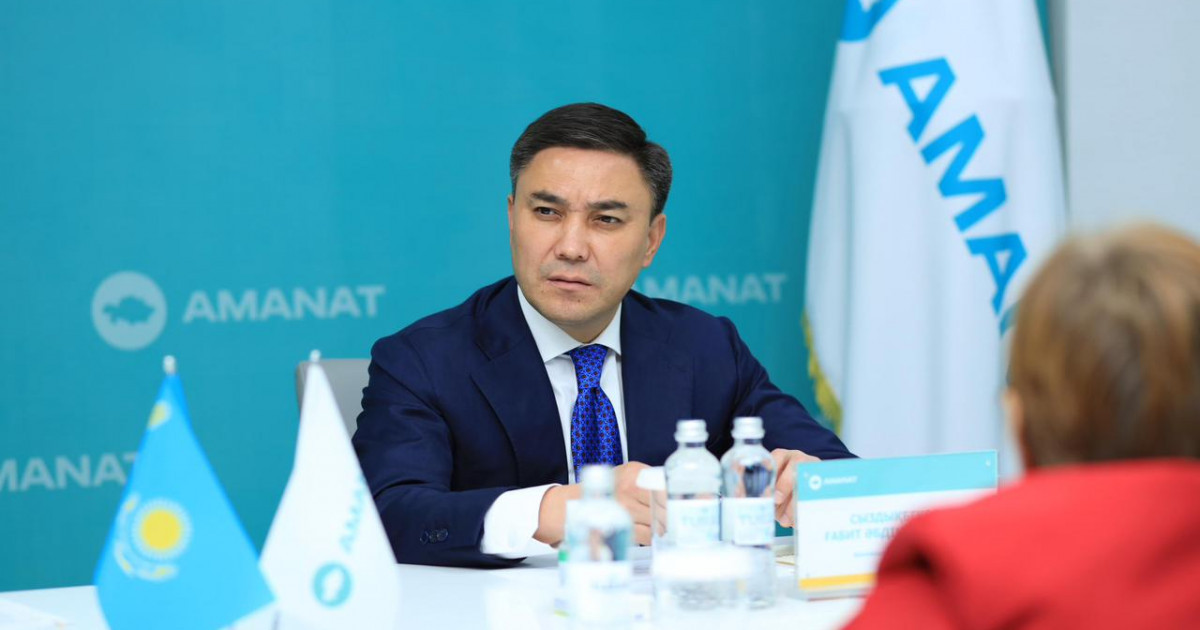 Ғабит Сыздықбеков «Құқықтық көмек» жобасы аясында халықпен кездесті