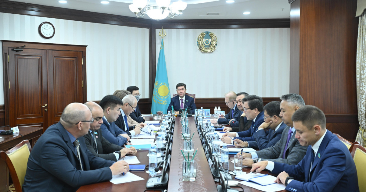 Мәжіліс алдағы отырыста Құрылыс кодексі мен жер қойнауын пайдалану жөніндегі заң жобаларын қарайды