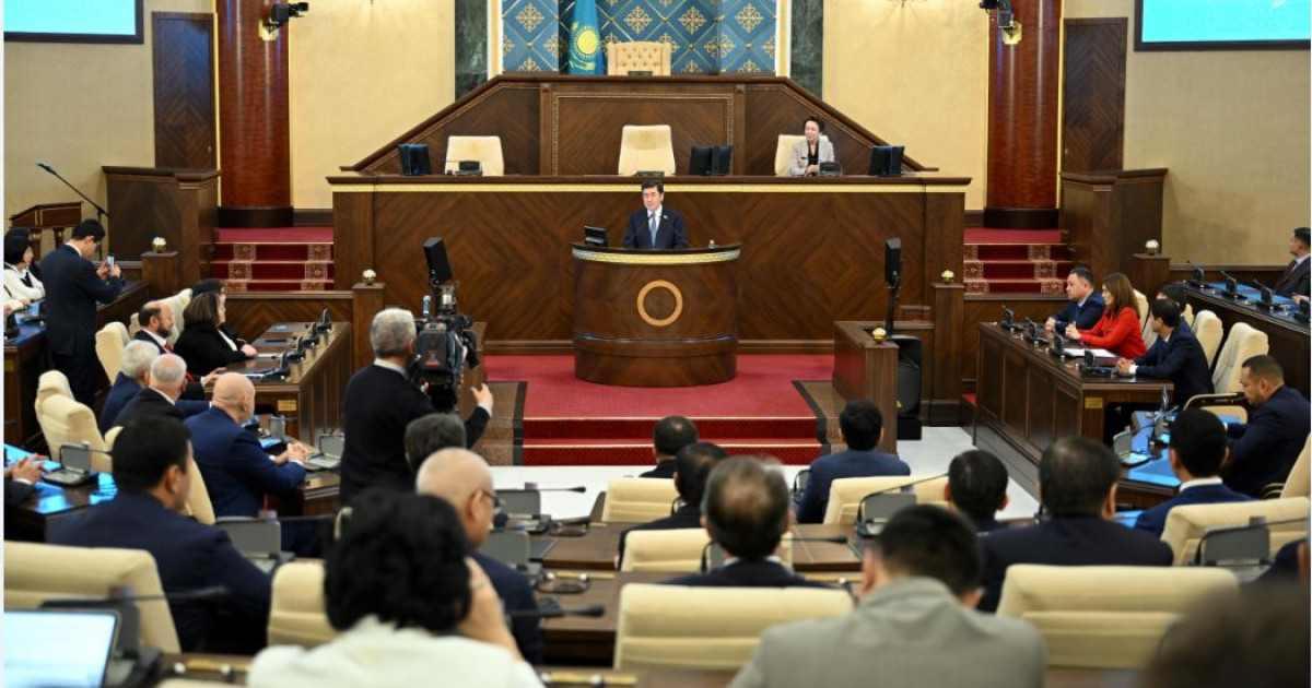 Мәжілісте марапаттар табысталды