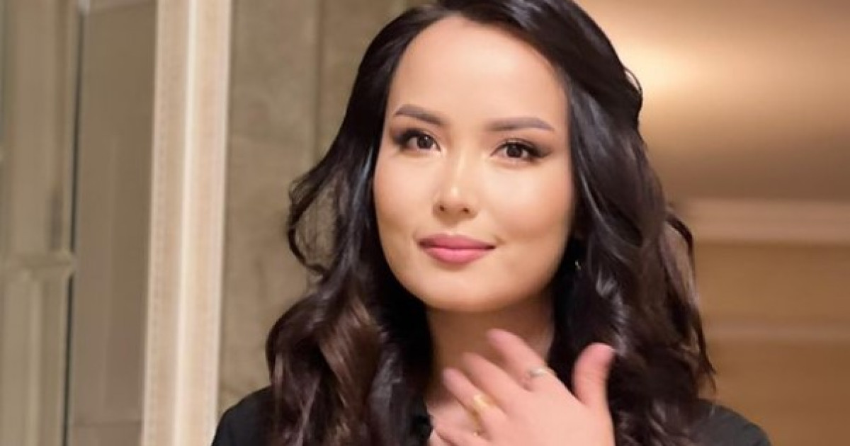 Әнші Жұлдыз Өмірғали сынға қалды