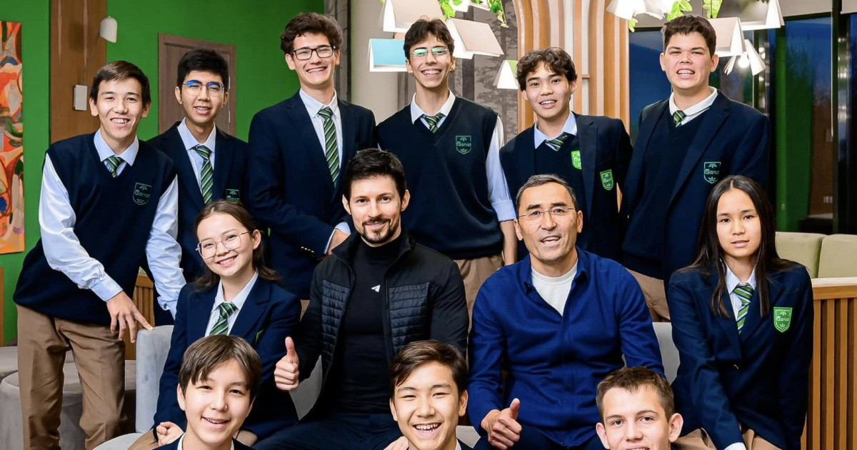 Павел Дуров IQanat мектебіне барды