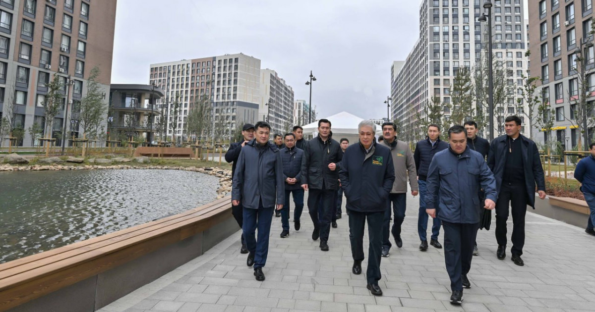 Президент «Нұра» ауданындағы Greenline бульварын аралап көрді