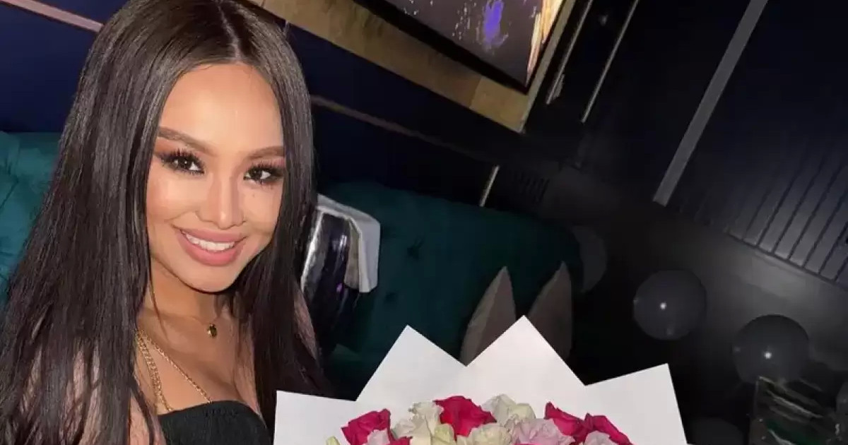 Шерхан Қалмұрзаның анасы ұлын қорғап қалды