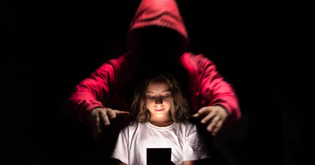 Түркістанда 8-сынып оқушысын қорламақ болған мұғалім жауапқа тартылды