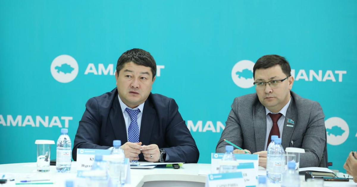 «AMANAT»: Маңғыстау облысының әкімі «Халықпен бірге!» бағдарламасының орындалуы туралы есеп берді
